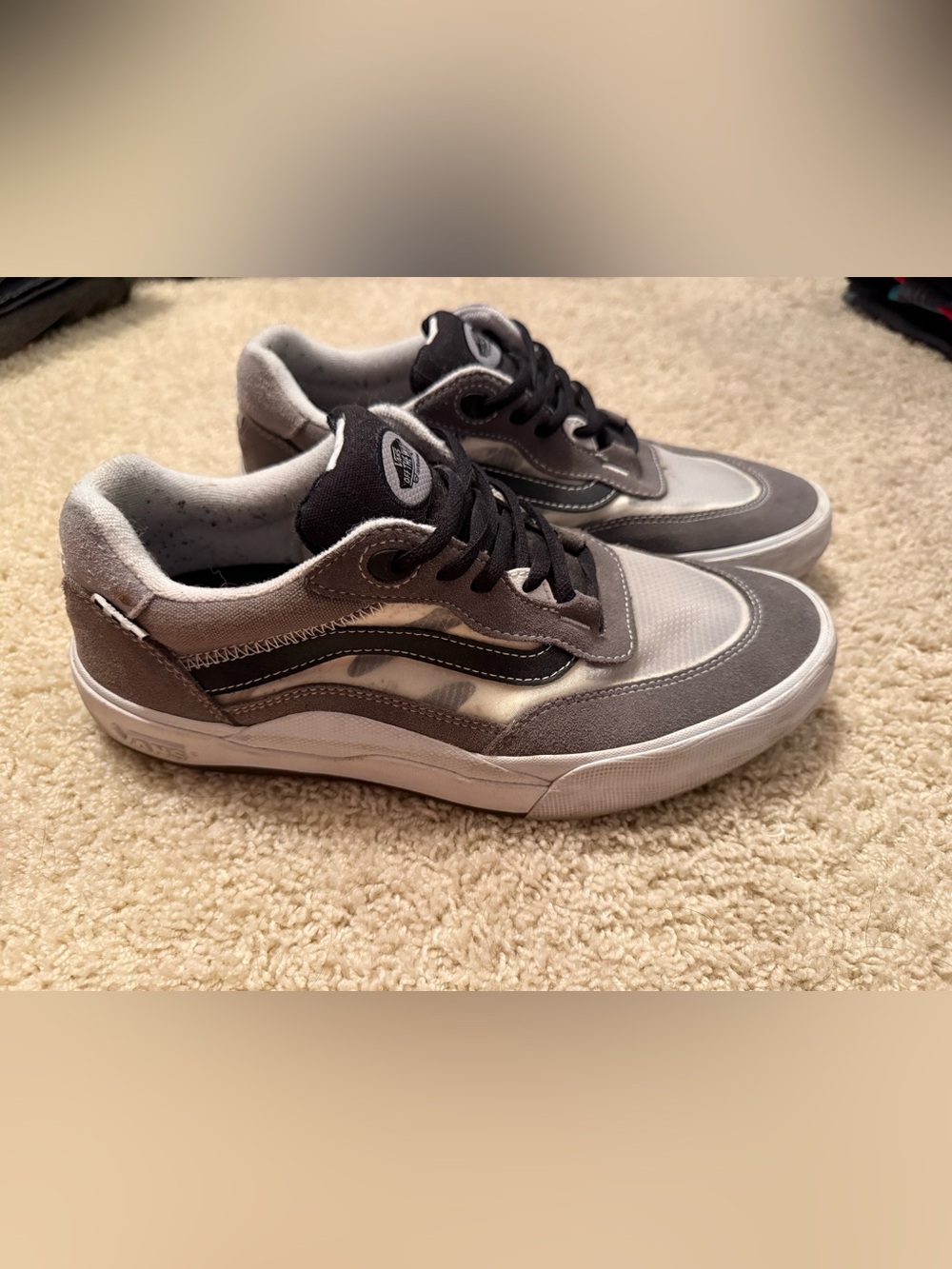 Vans Men's Gray & White Suede Canvas Low-Top Skate Shoes